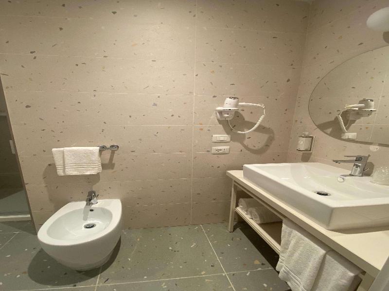 Best Western Hotel Massafra image