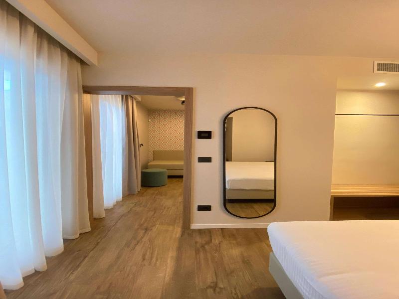 Best Western Hotel Massafra image