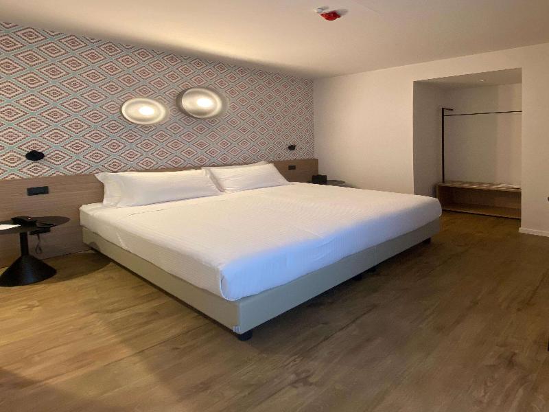 Best Western Hotel Massafra image