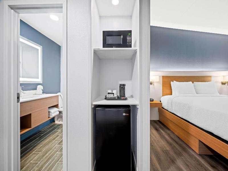 Best Western Niantic - New London/Mystic Area image