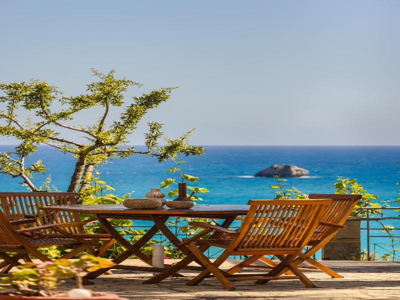 Costa Avithos image