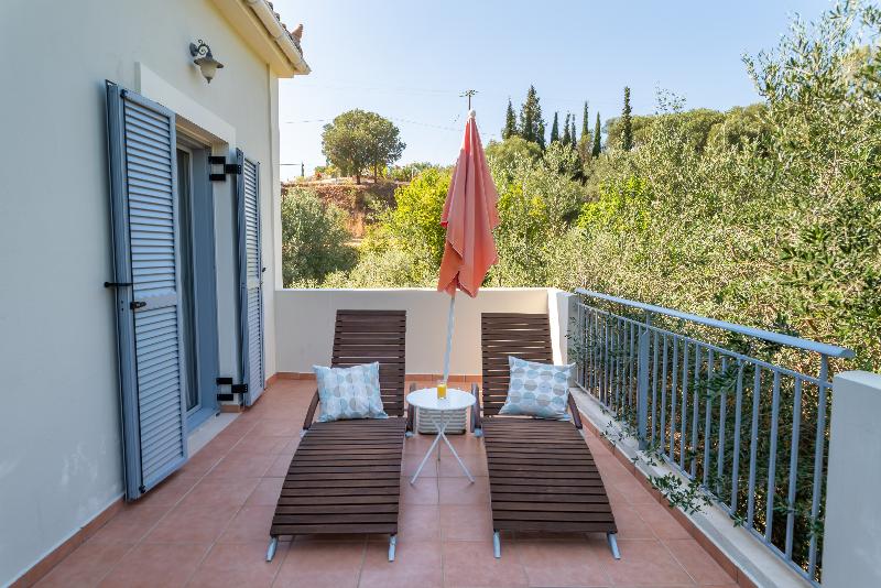 Costa Avithos image