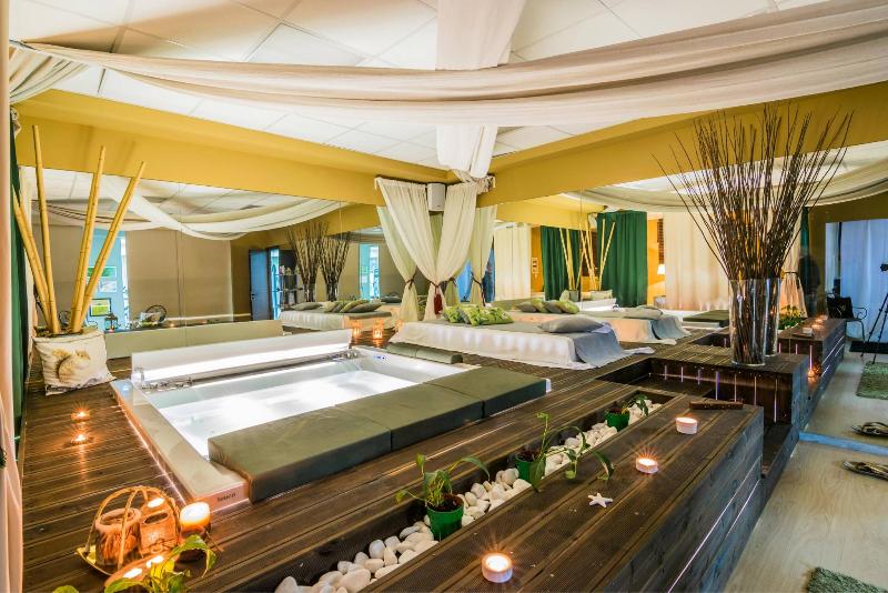 Golden Suites & Spa