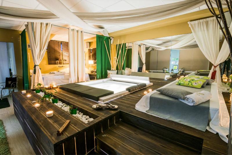 Golden Suites & Spa