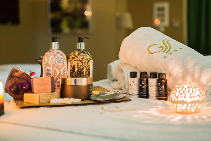 Golden Suites & Spa