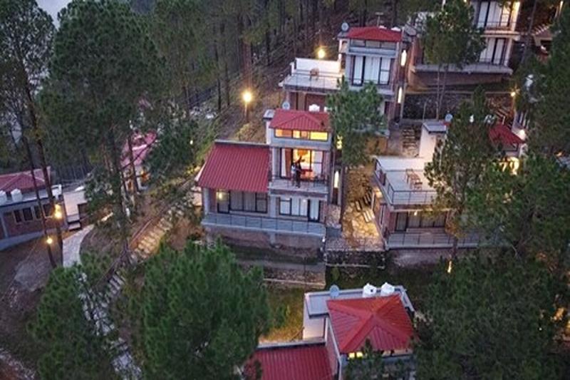 Blusalz Escapade, Lansdowne - Uttarakhand By Zuzu — main photo