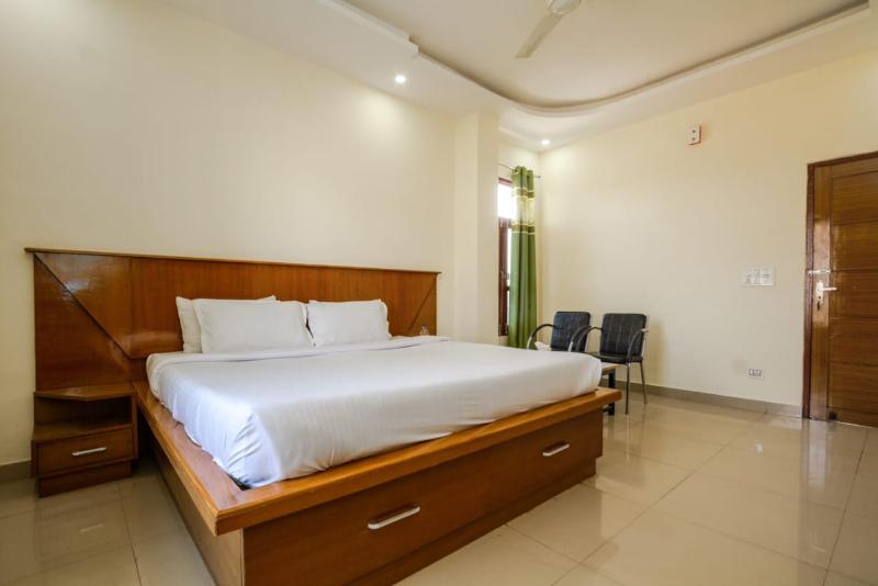 Hotel Roop image