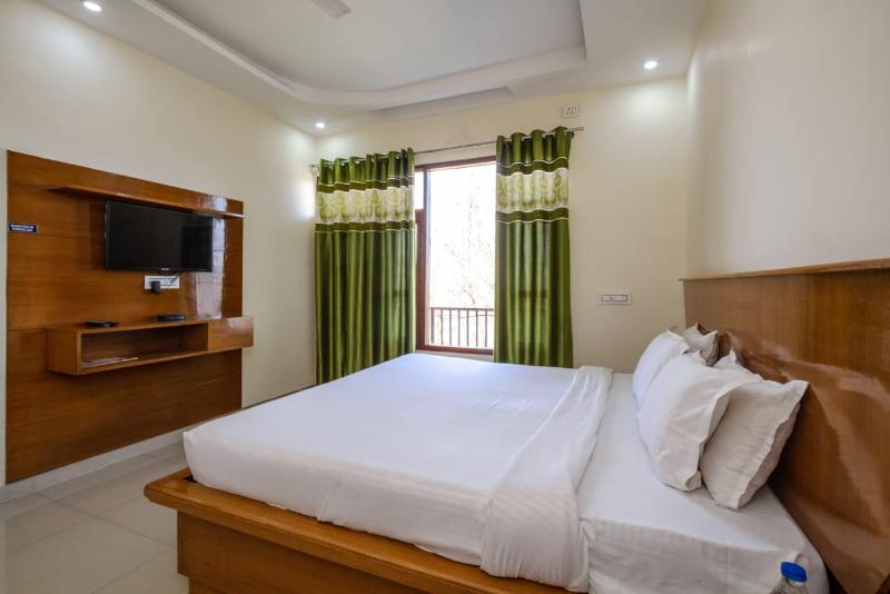 Hotel Roop image