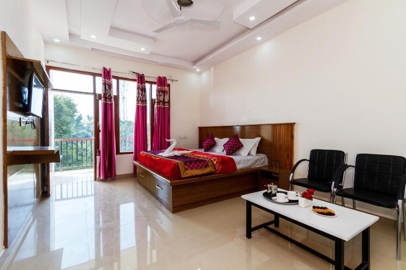 Hotel Roop image