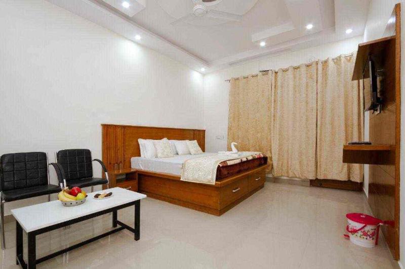 Hotel Roop image