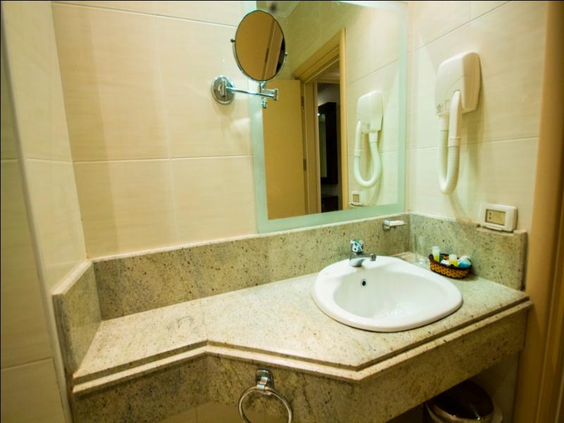Maamura Palace Hotel image