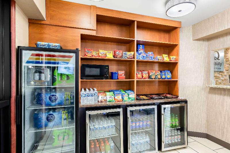 Quality Inn Middleburg Heights Cleveland Airport image