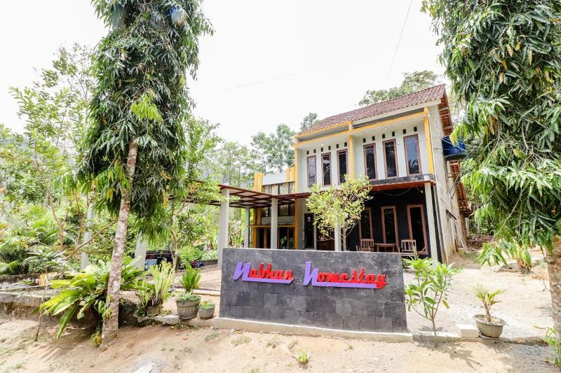 Nabhan Homestay By Zuzu image