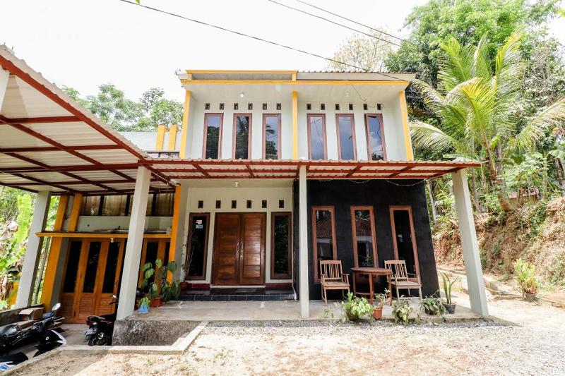 Nabhan Homestay By Zuzu image