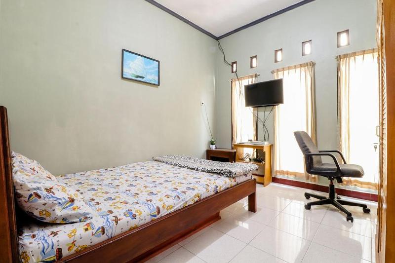 Nabhan Homestay By Zuzu image