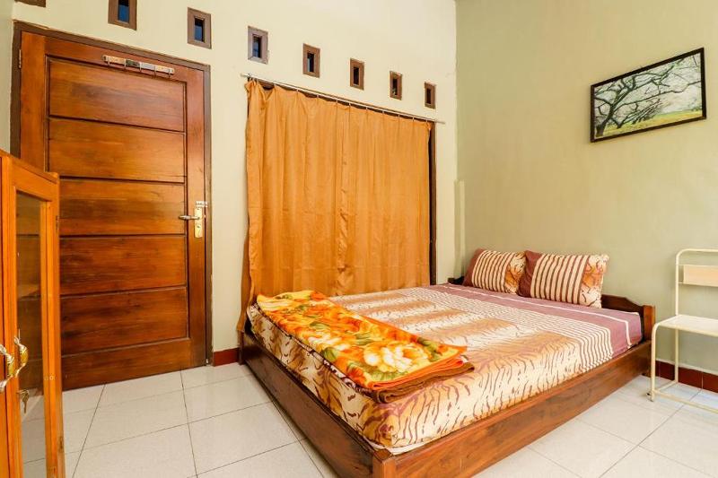 Nabhan Homestay By Zuzu image