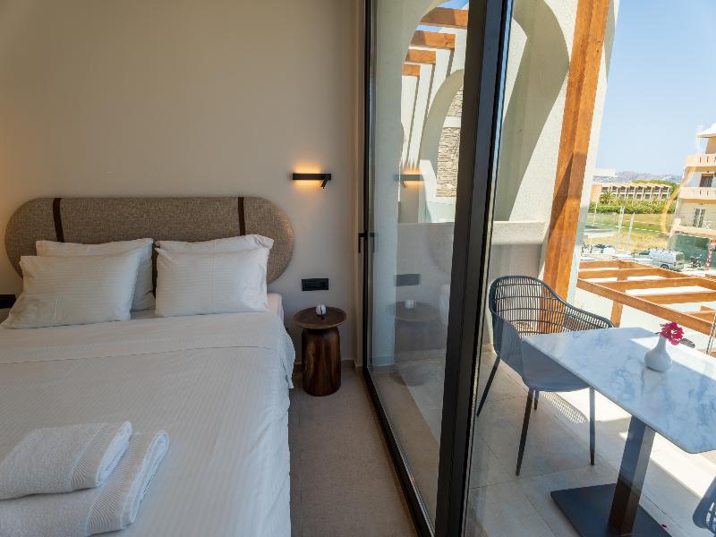 Vaya Suites image