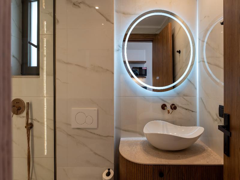 Vaya Suites image