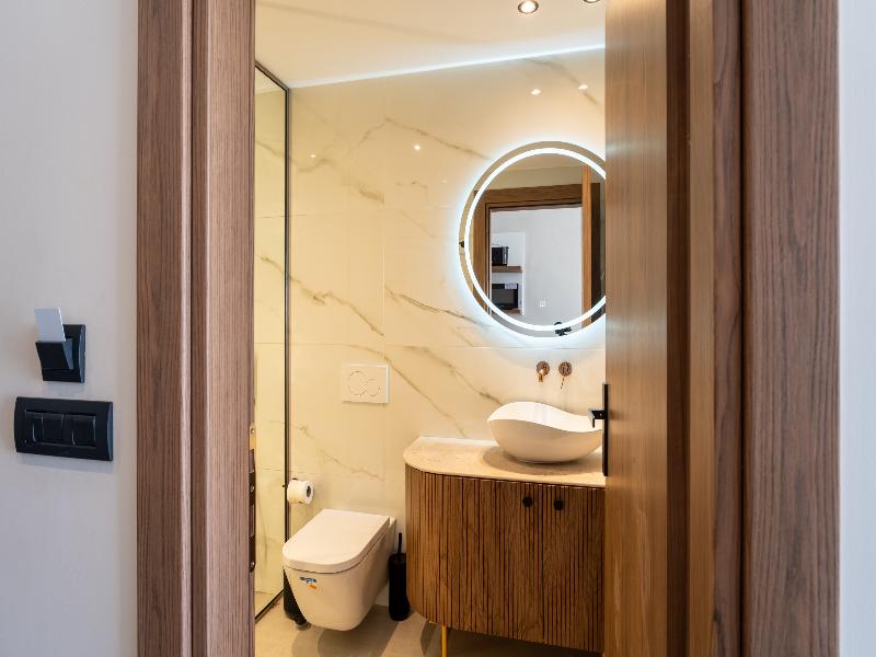 Vaya Suites image