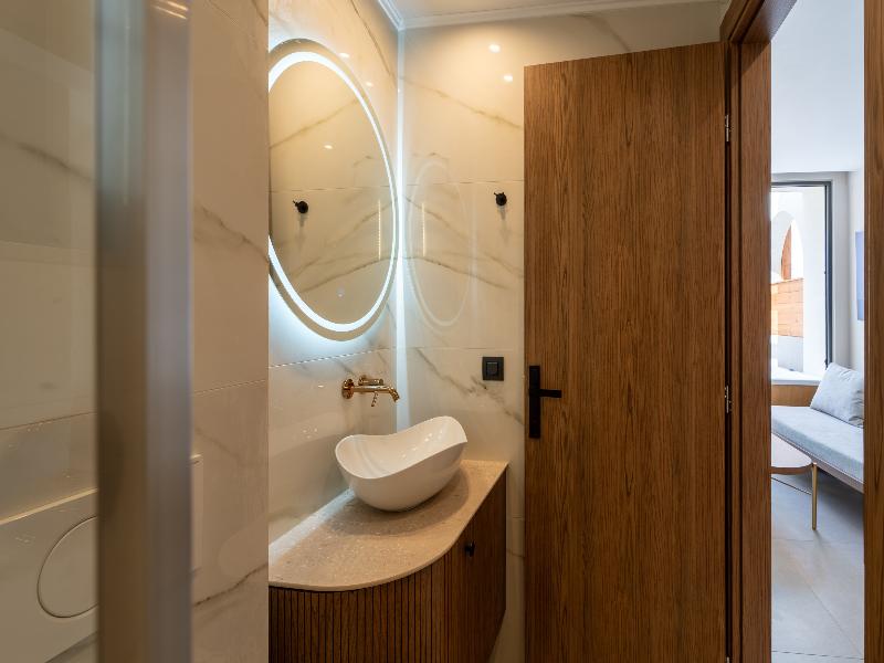 Vaya Suites image