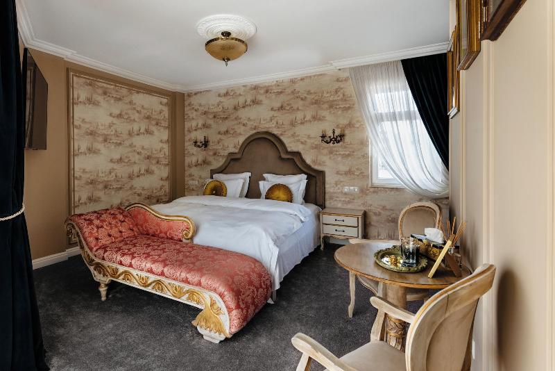 Ateneea Luxury Rooms image