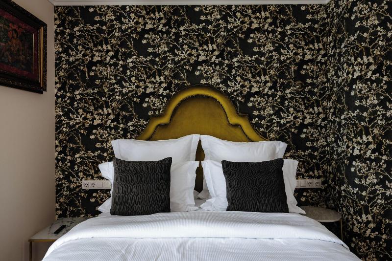 Ateneea Luxury Rooms image