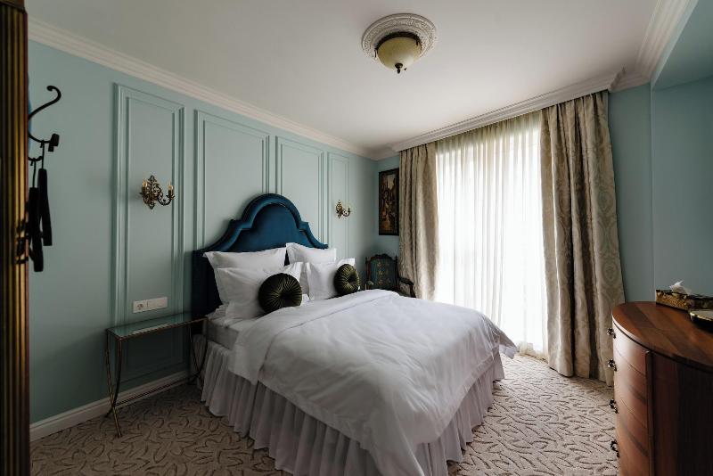 Ateneea Luxury Rooms image