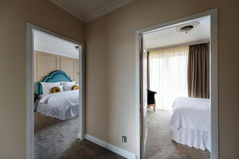 Ateneea Luxury Rooms image