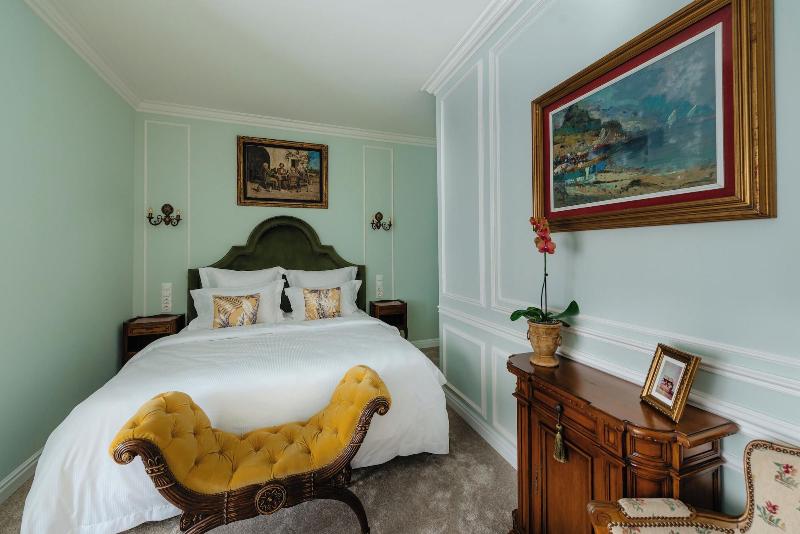 Ateneea Luxury Rooms image