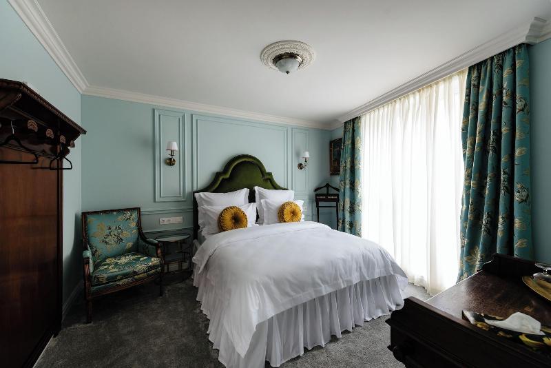 Ateneea Luxury Rooms image