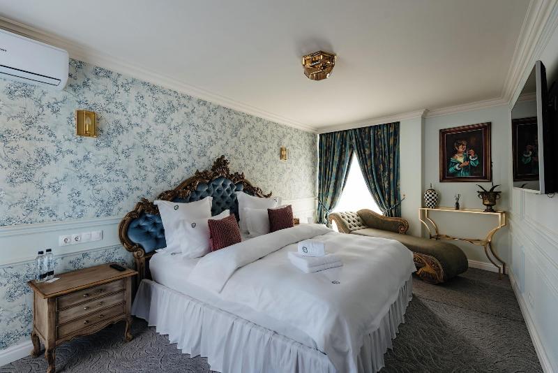 Ateneea Luxury Rooms image
