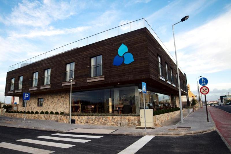 Hotel Surfers Lodge Peniche