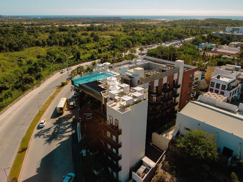 Flamboyan Hotel & Residences image