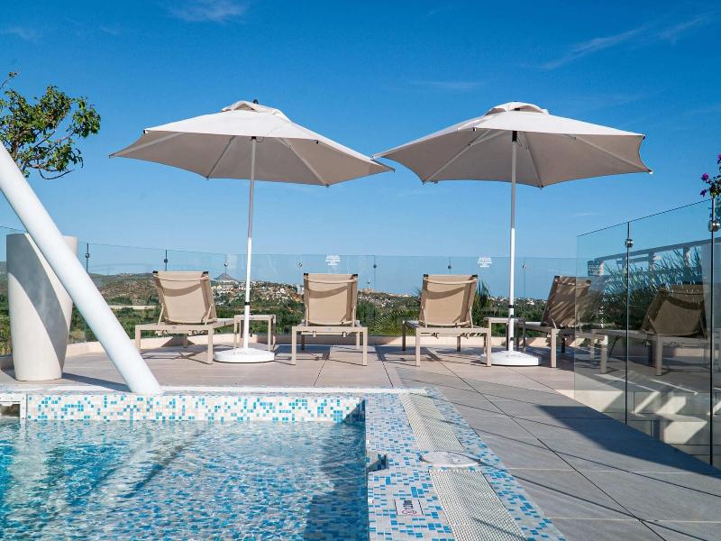 Flamboyan Hotel & Residences image
