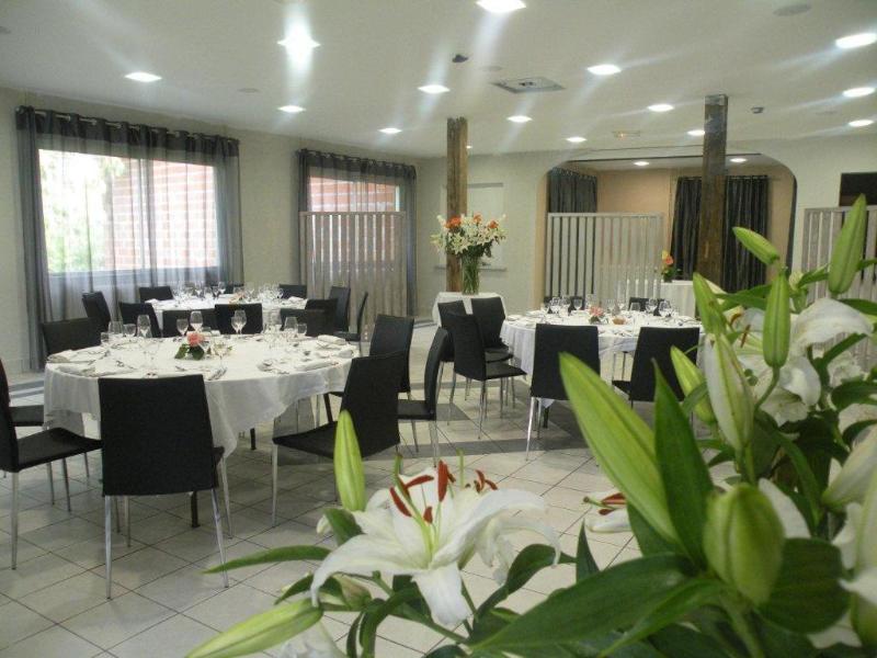 Logis Hotel Le Pont Bernet image