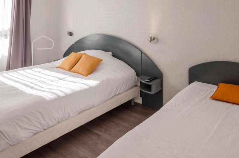 Logis Hotel Le Pont Bernet image