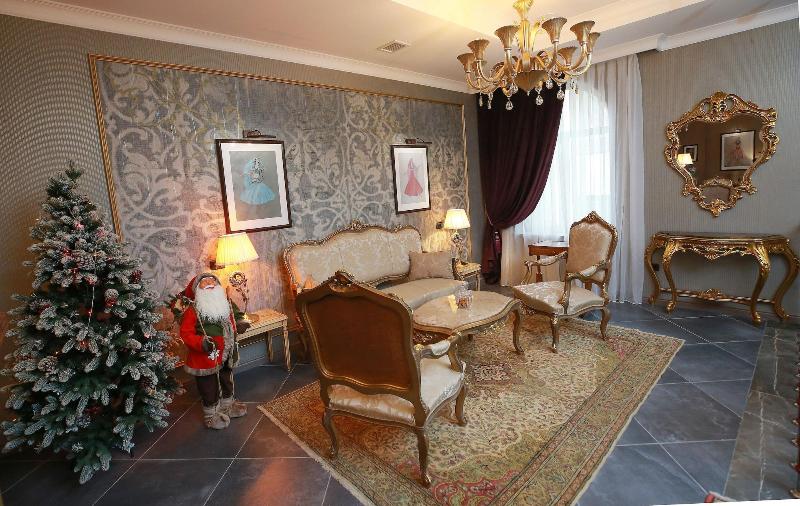 West Inn Hotel Baku image