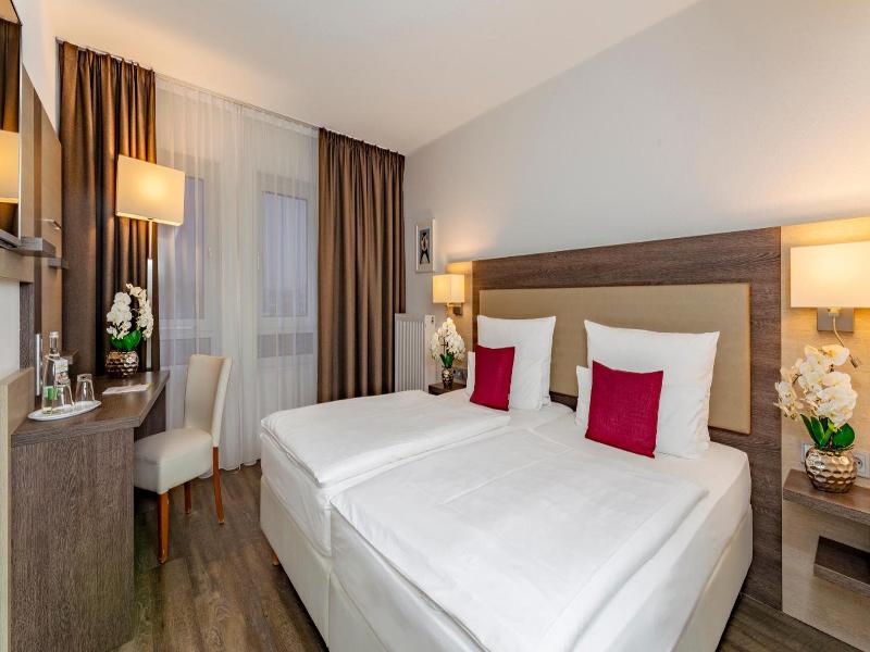 PLAZA INN Karlsruhe Nord image