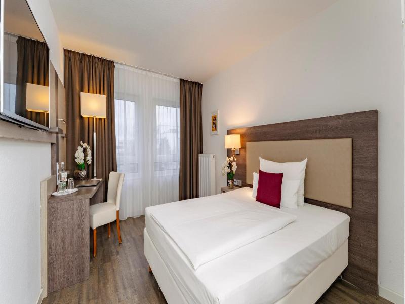 PLAZA INN Karlsruhe Nord image