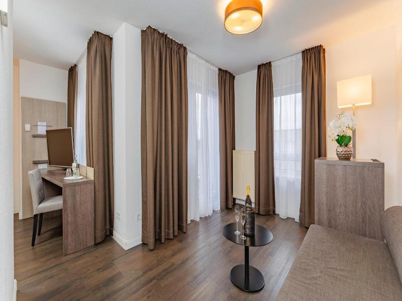 PLAZA INN Karlsruhe Nord image