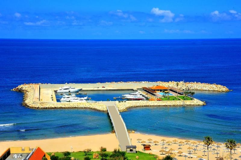 Jiyeh Marina Resort & Chalets 3