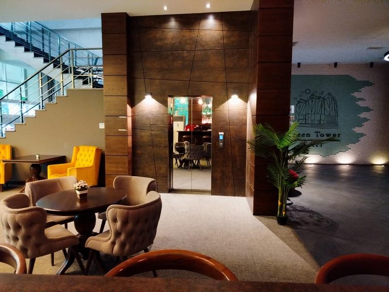 Lobby & Reception
