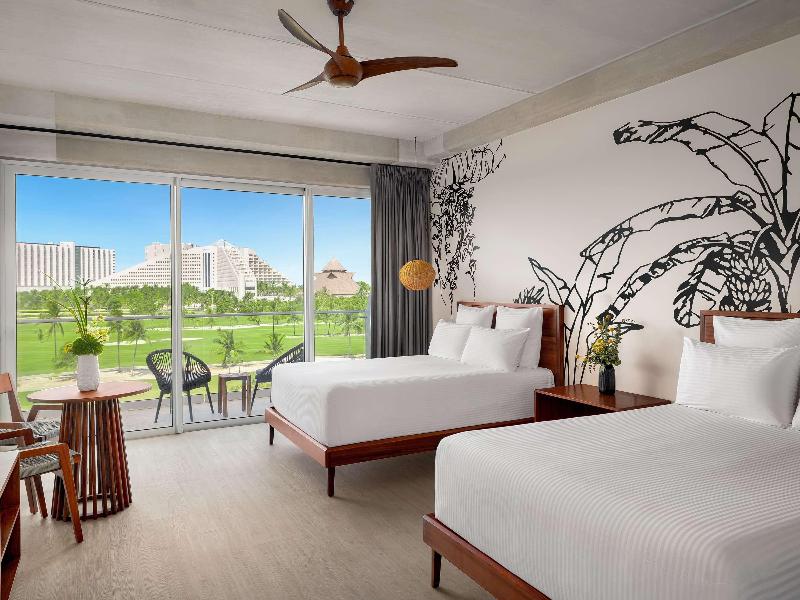 Mondrian Cancun image