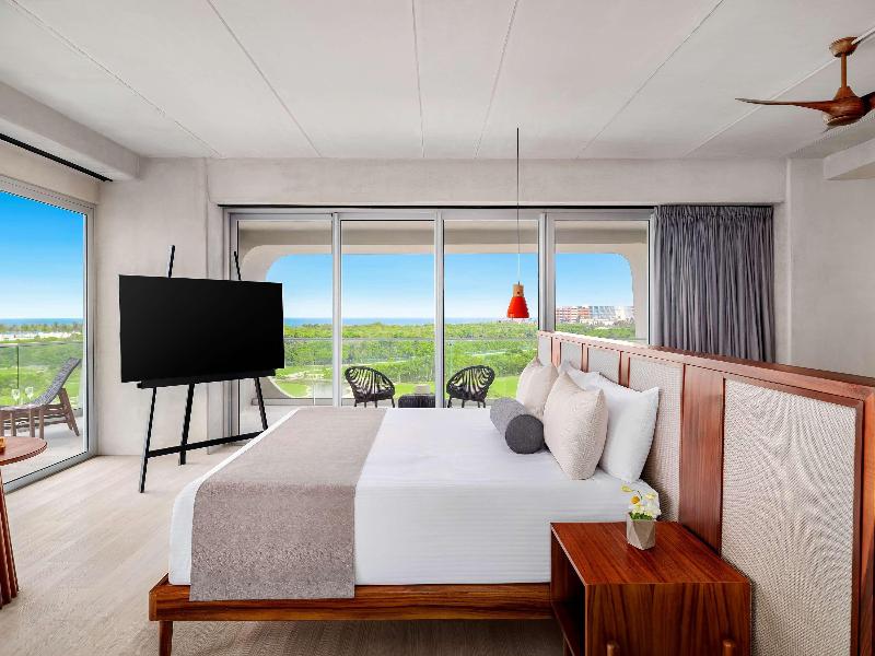 Mondrian Cancun image