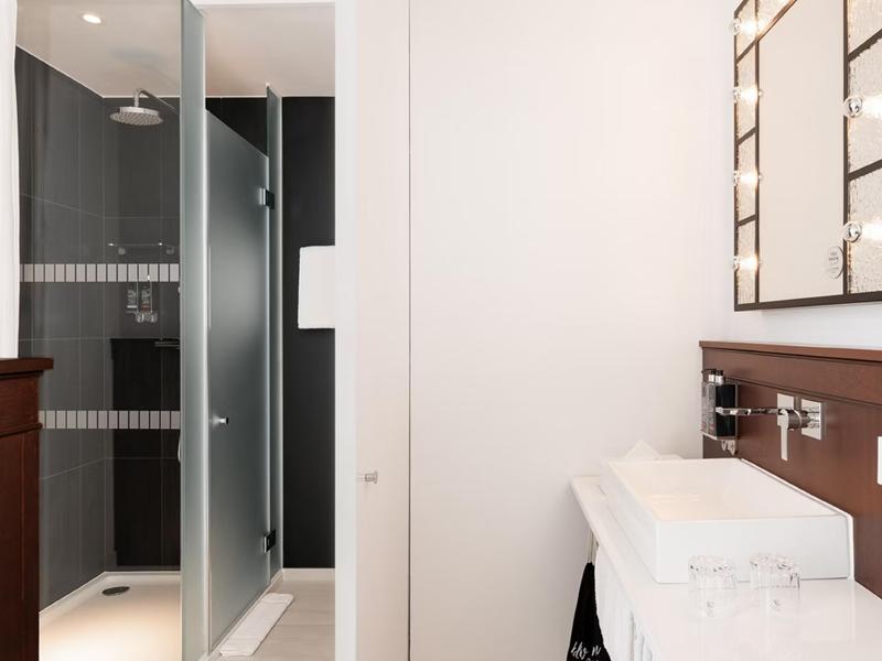 Ruby Molly Hotel Dublin by IHG image