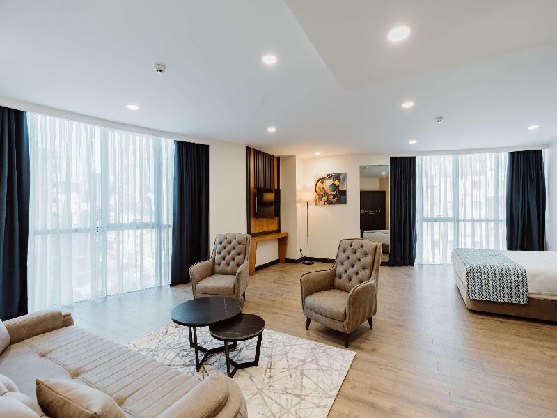 Best Western Plus Batumi image