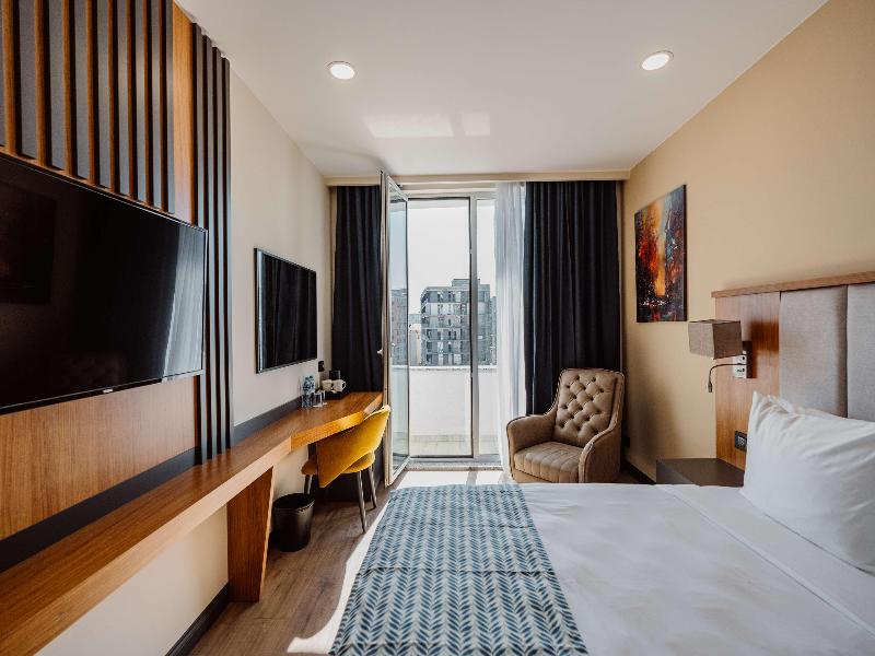 Best Western Plus Batumi image