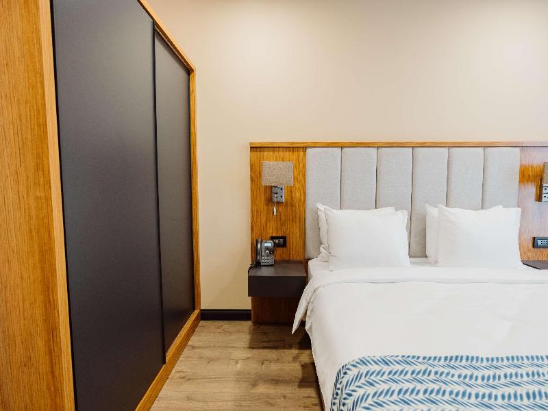 Best Western Plus Batumi image