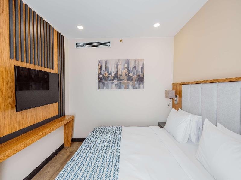Best Western Plus Batumi image