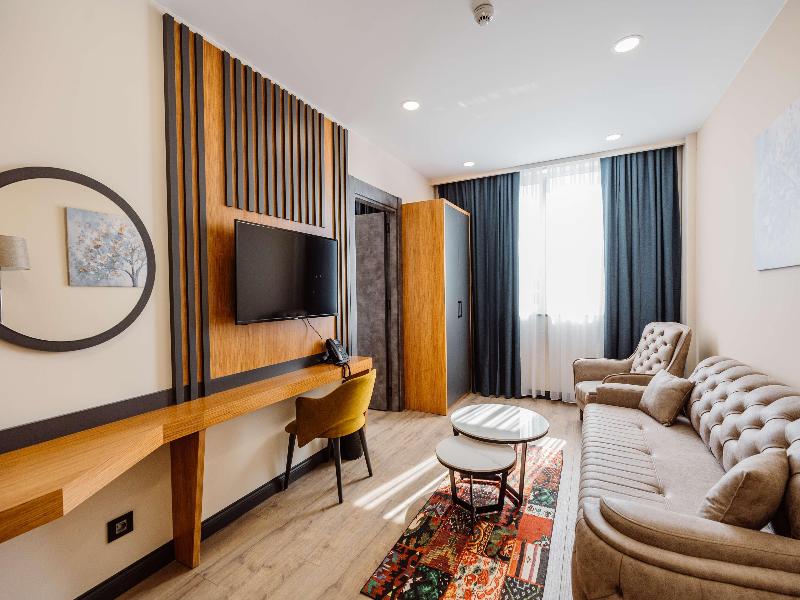 Best Western Plus Batumi image